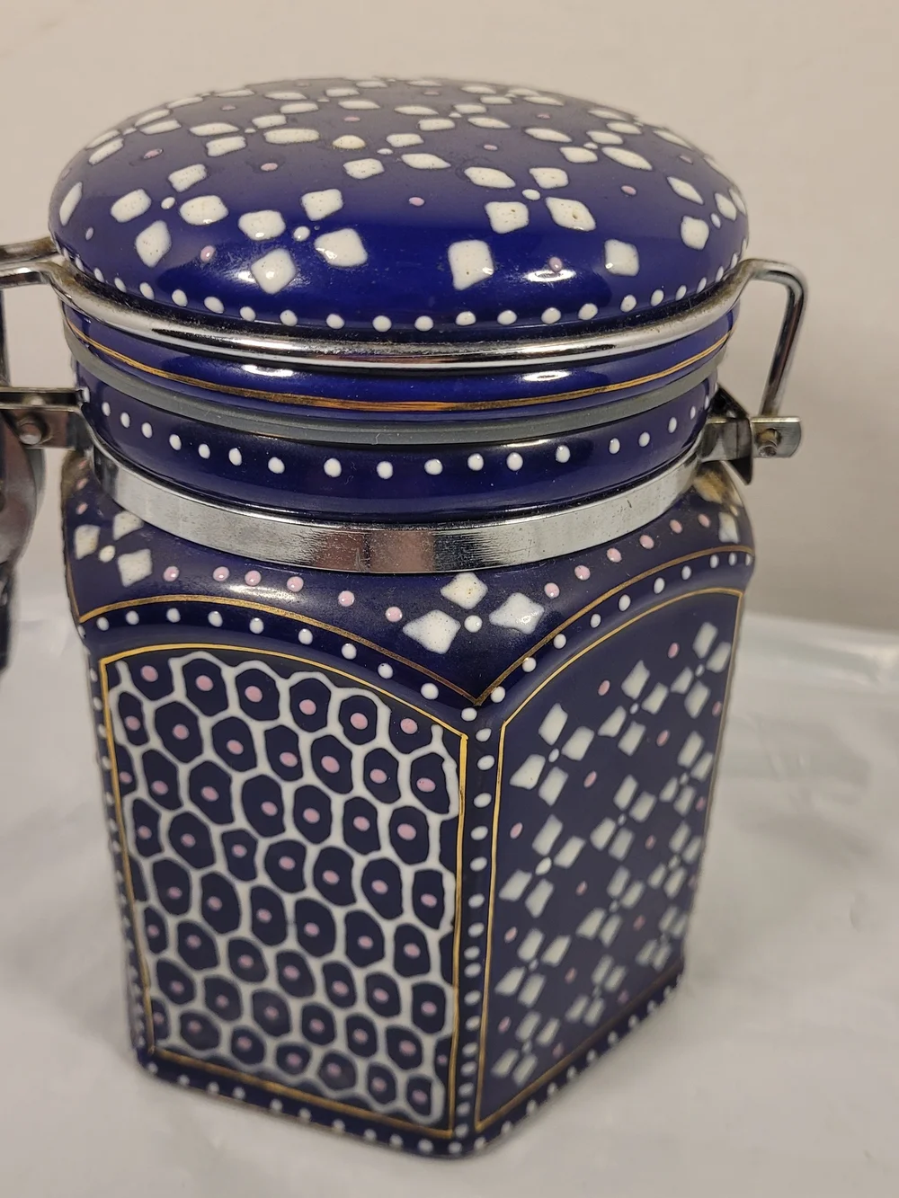 Vintage Pier 1 Imports Canister Moroccan Cobalt Blue &White Ceramic Latch (W)